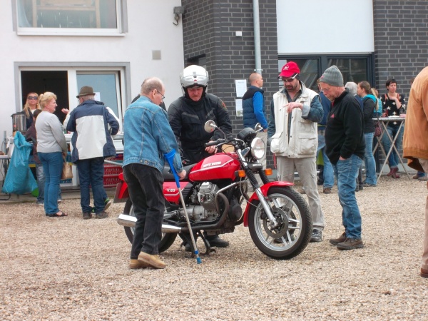 129 Peter und Moto Guzzi.JPG